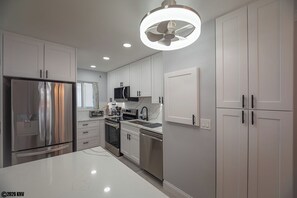 Private kitchen - Newly Remodeled At Bargain Price! Beachfront Leonardo Arms 407 Offers Sun and Fun! (Fort Myers Beach)