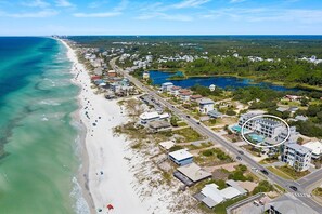 Beach nearby - The Enclave on 30A - Luxury Home with Massive Pool & Rooftop Deck (Santa Rosa Beach)