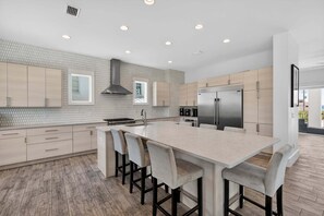 Dining - The Enclave on 30A - Luxury Home with Massive Pool & Rooftop Deck (Santa Rosa Beach)