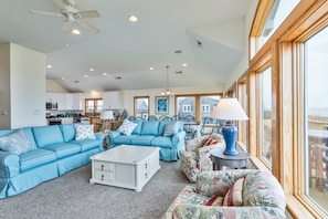 TV, fireplace, stereo