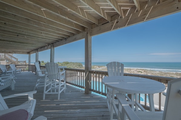 تناول الطعام بالخارج