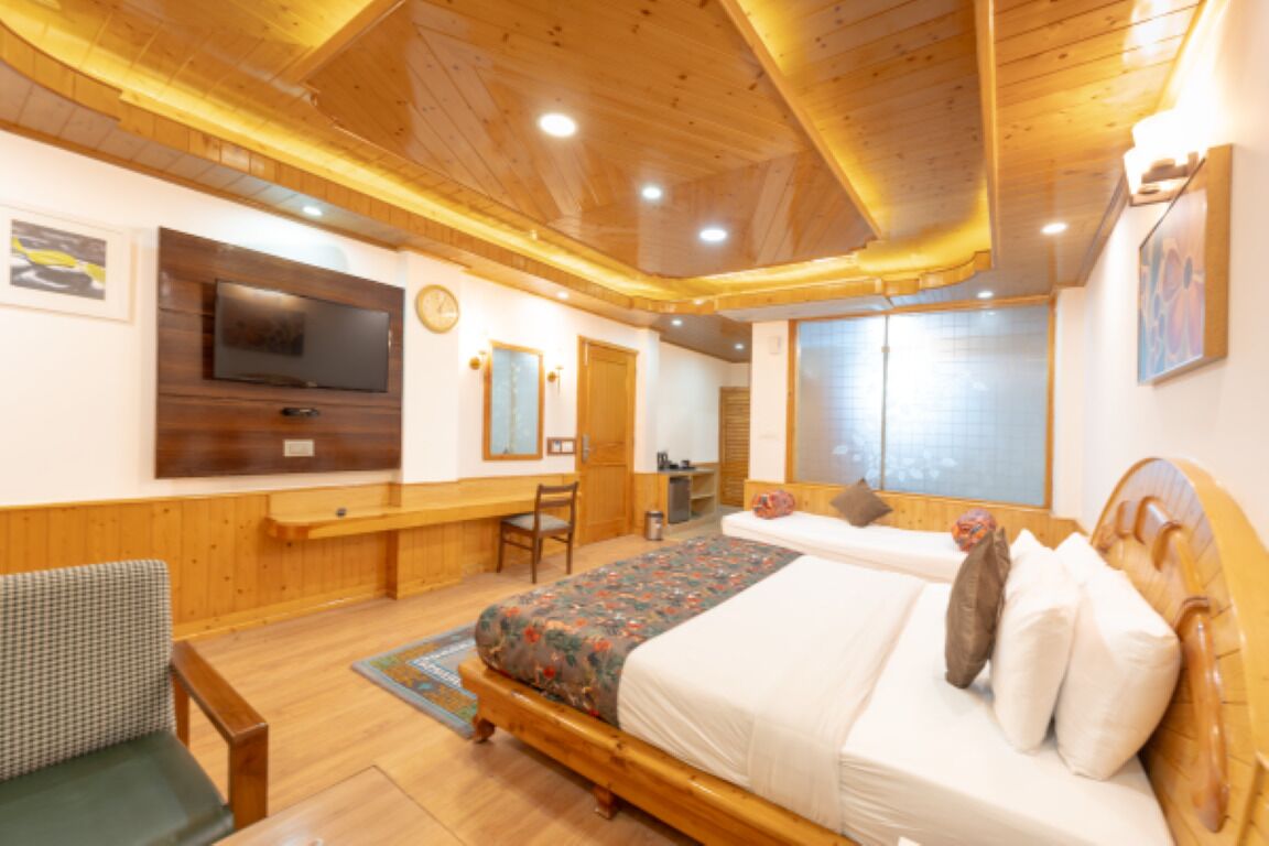 Habitación de lujo doble, 1 cama doble, no fumadores, vistas a la colina | Decoración individual, escritorio, espacio para trabajar con un portátil