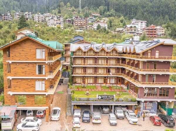 Snow Peak Retreat & Cottages - Manali (Centrally Heated) - Manali