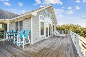 Outdoor dining - 1488 - Sandy Pause - Sleeps 15 | Pool, Hot Tub & Walk to Beach (Corolla)