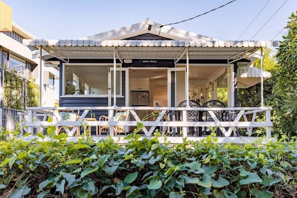 Wara Wara is one of the few remaining original beach houses on Moffat Beach.