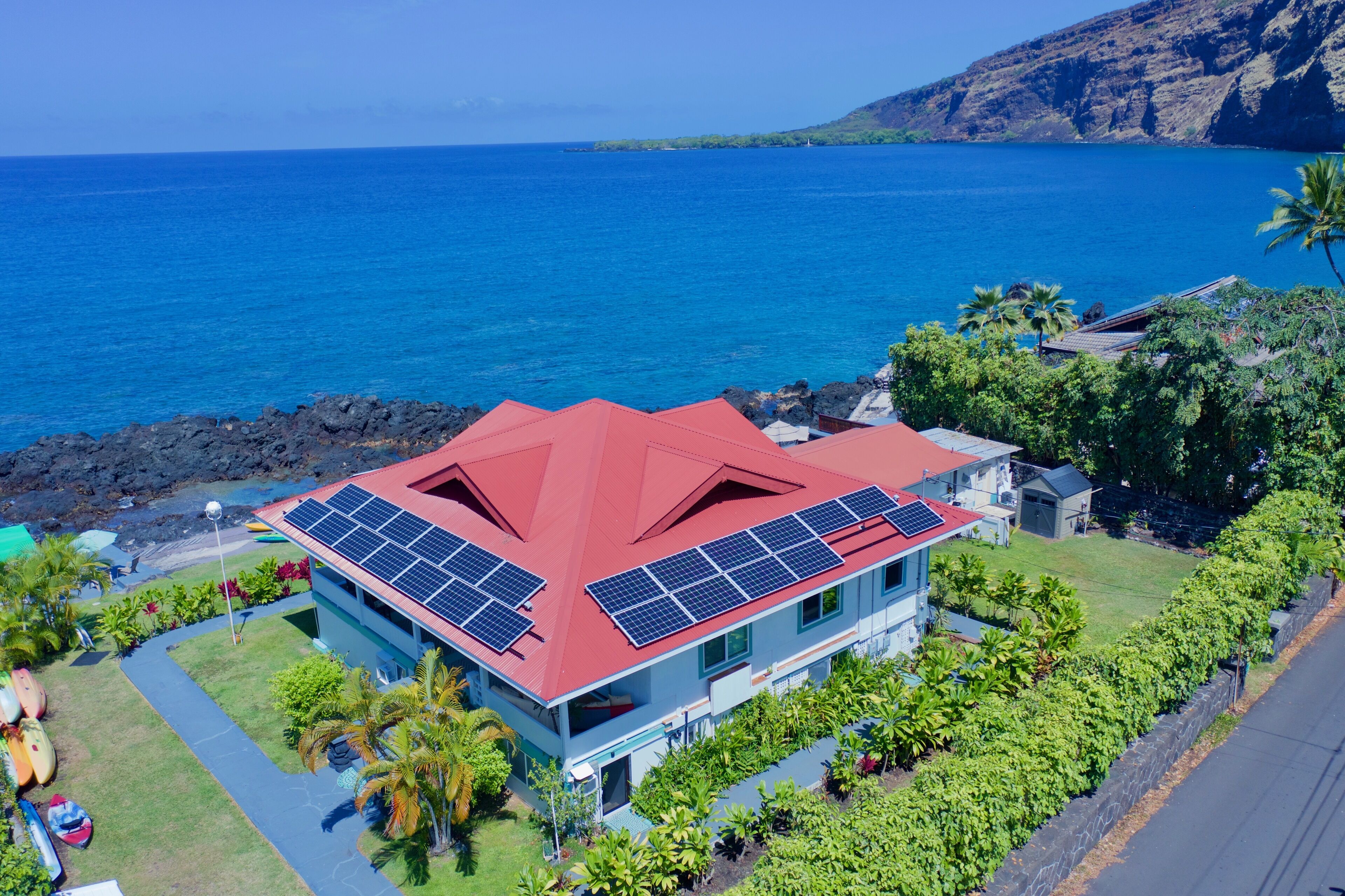 Lawai'a Sea Lodge Downstairs - Ocean Front - Hosted - KAYAKS INCLUDED