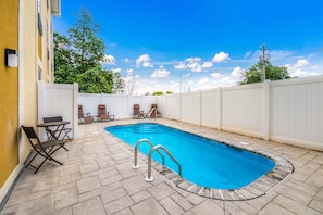 Seasonal outdoor pool