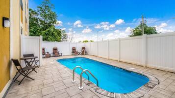 Seasonal outdoor pool