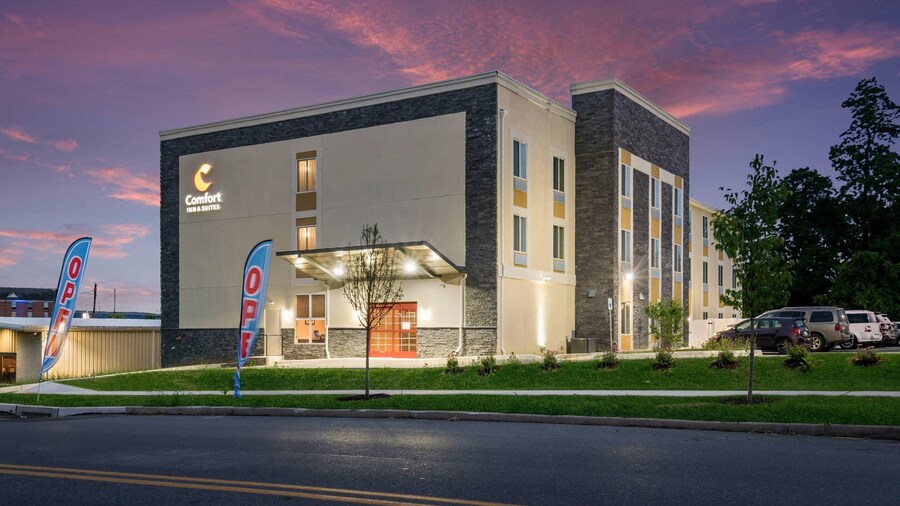 Comfort Inn & Suites Harrisburg - Hershey West