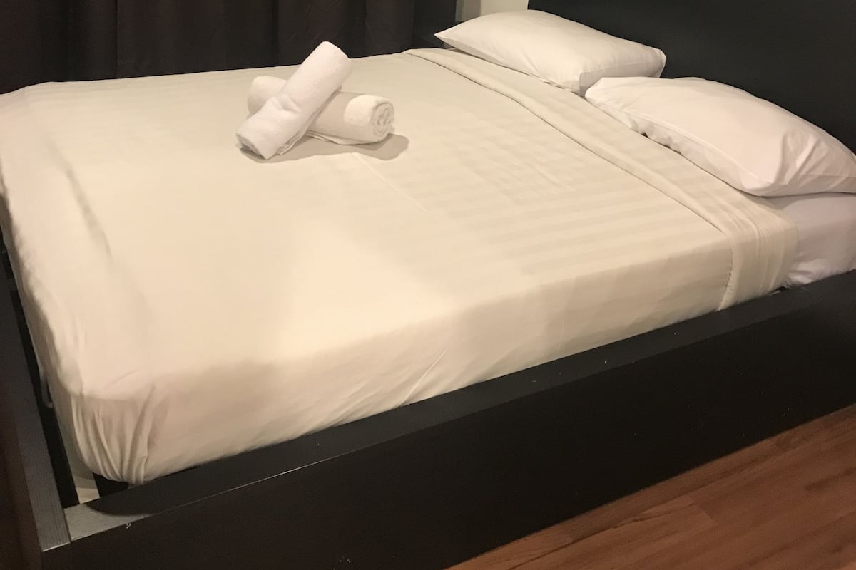 Blackout curtains, iron/ironing board, free WiFi