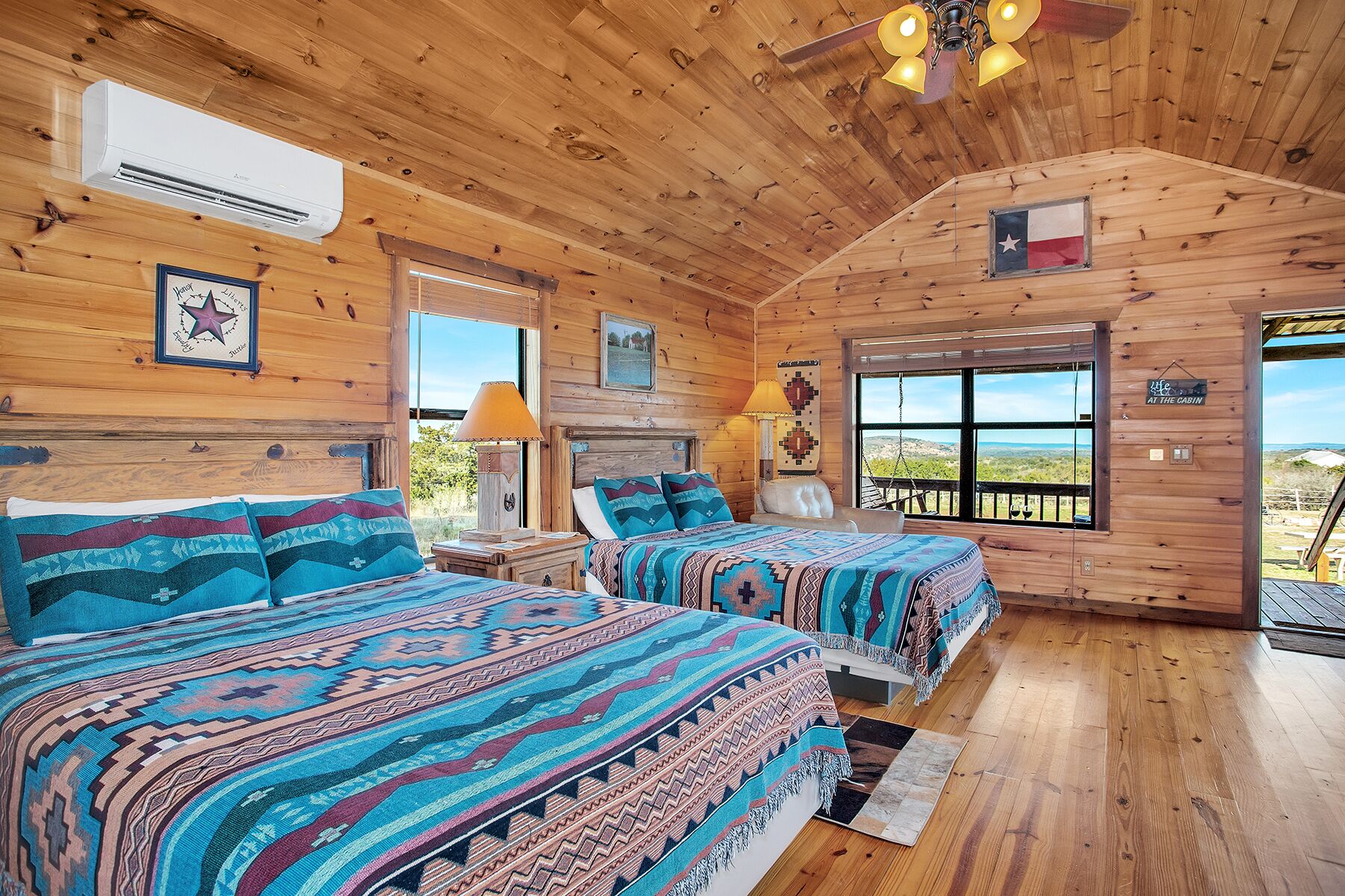 Rockview Cabin 5 | Spectacular Views of Enchanted Rock!