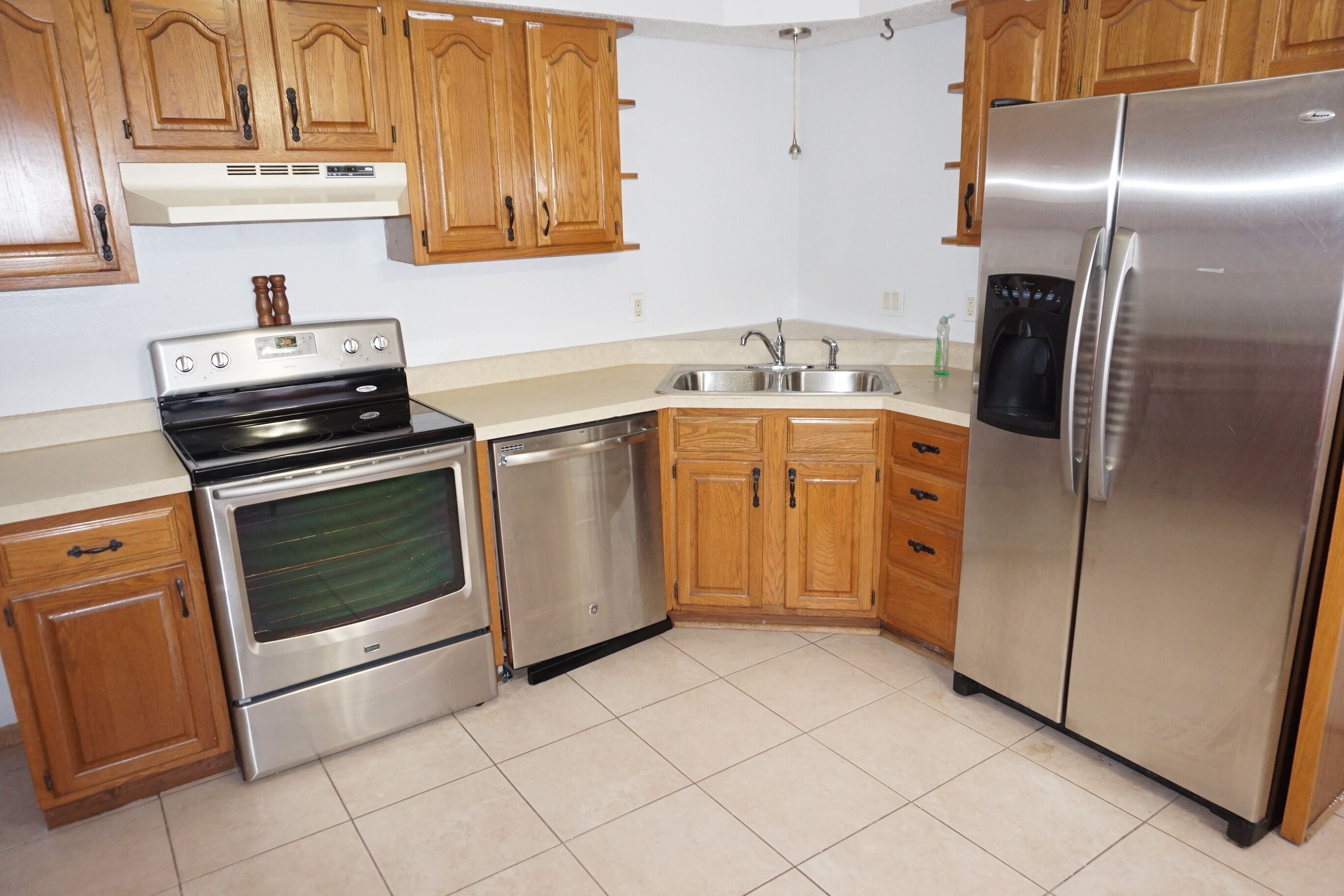 Brick Ranch Home with 3 BR Suites with Pool in Great Area !