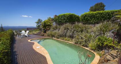 Villa 1 @ Bimbadeen Estate - Romantic split level villa with exceptional views over the vineyards