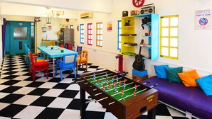 Living area - goSTOPS Mumbai - Hostel (Mumbai)