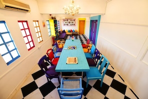 Living area - goSTOPS Mumbai - Hostel (Mumbai)
