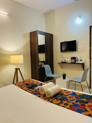 Superior Room, Non Smoking | Soundproofing, iron/ironing board, rollaway beds, free WiFi - Namaha Stays (Hyderabad)