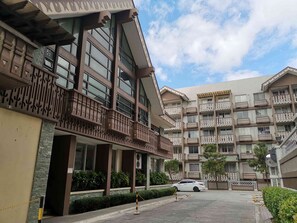 Exterior - SweetSuites at Pine Crest New Manila / #T3-1212 (QC)