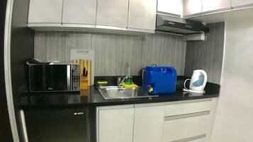 Fridge, microwave, stovetop, electric kettle