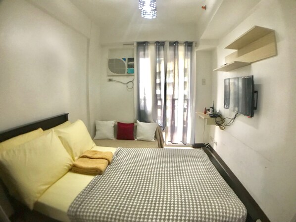 1 bedroom, free WiFi, bed sheets
