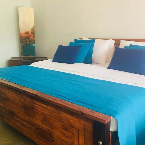 Desk, free WiFi, bed sheets