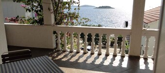 Holiday apartment 20m from the beach