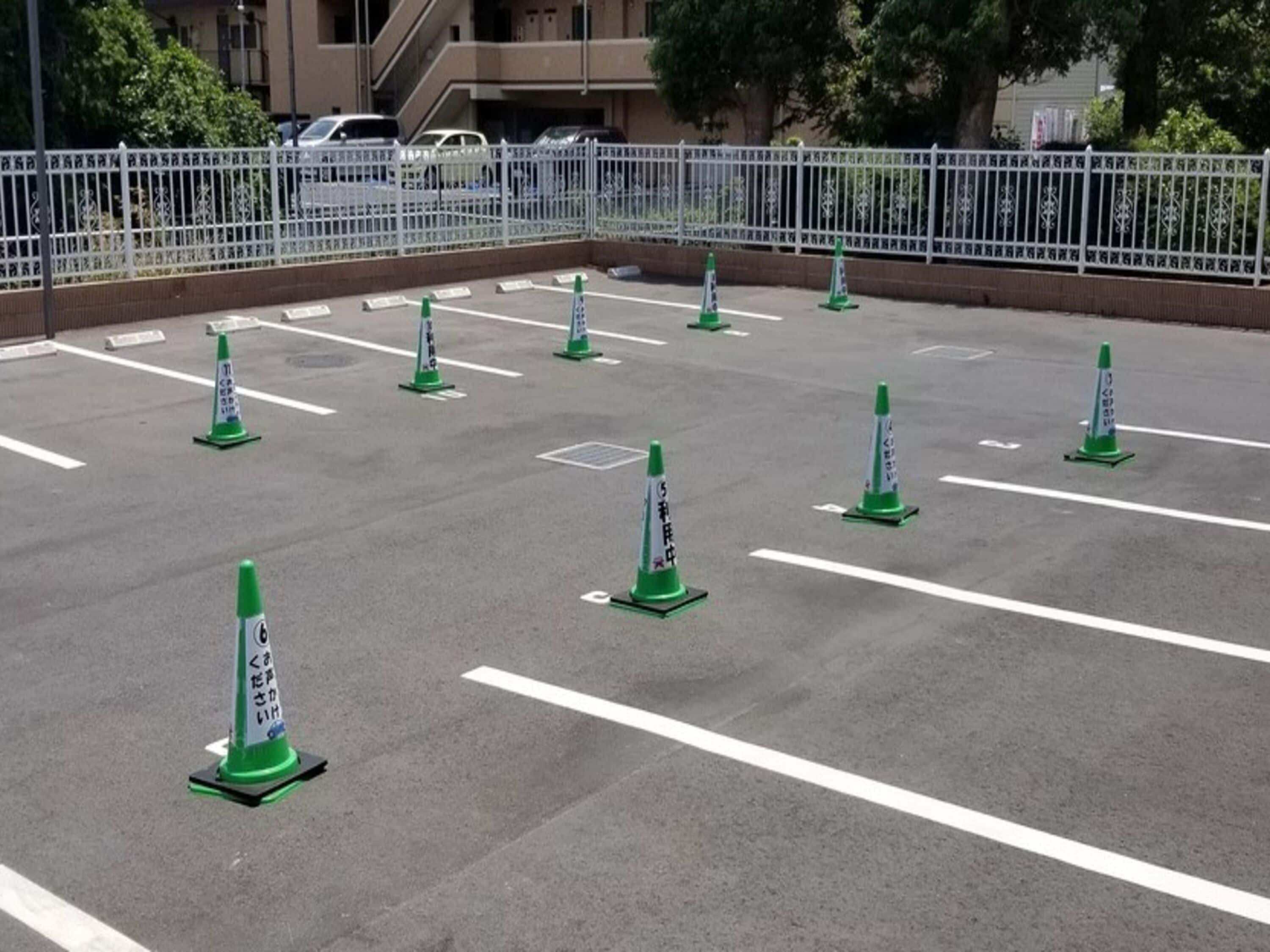 self-parking (surcharge) 1500 per night