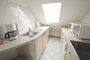 Køleskab, mikrobølgeovn, ovn, opvaskemaskine