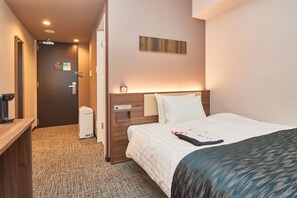 Desk, laptop workspace, free WiFi, bed sheets - &and COMFY HOTEL Kumamotojo View (Kumamoto)