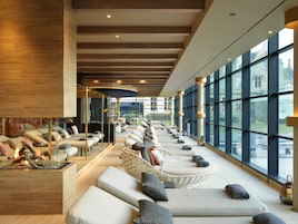 Sauna, hot tub, hot stone massages, deep-tissue massages