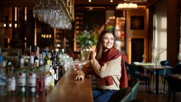 4 restaurantes; se sirve desayuno, almuerzo y cena