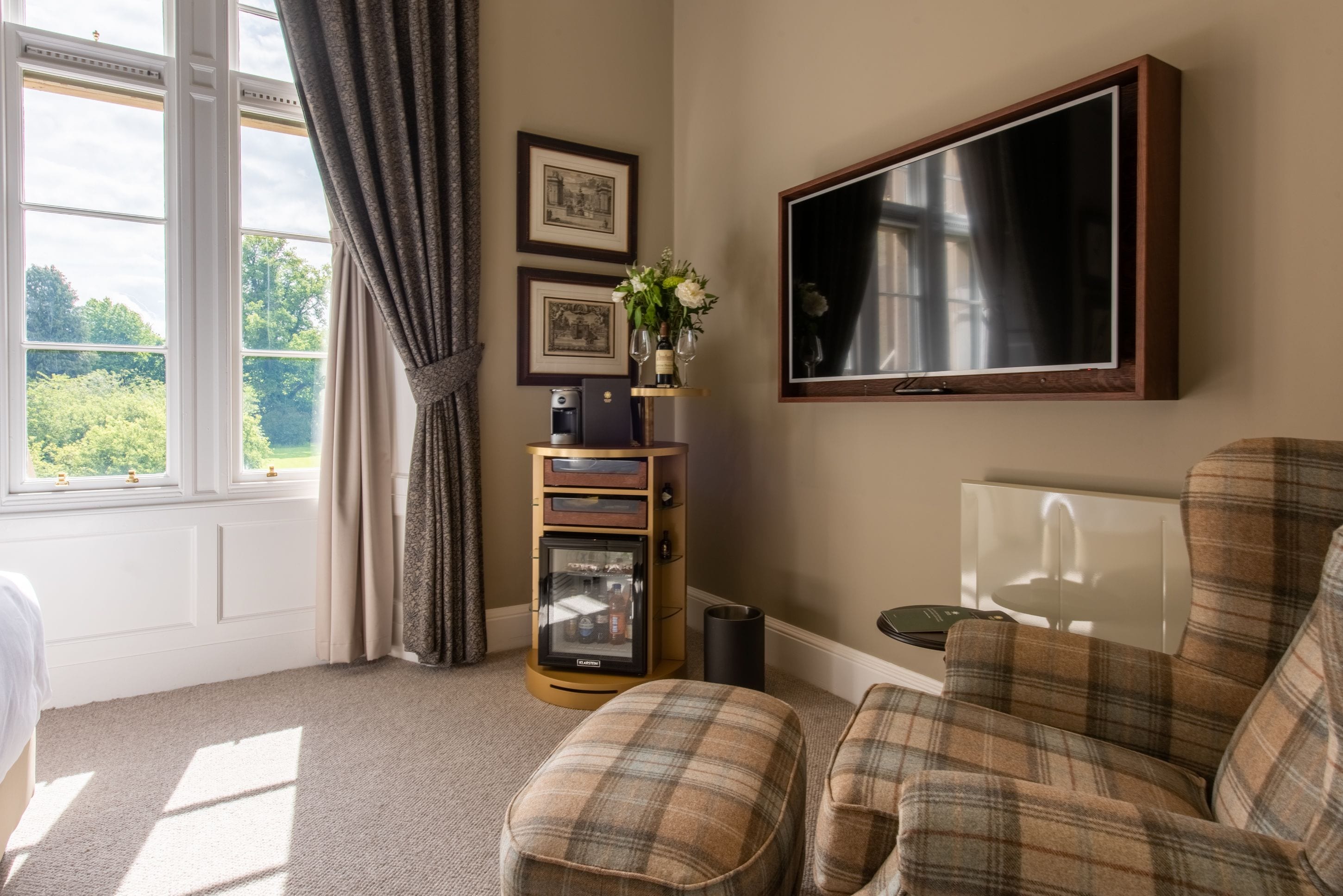 premium bedding, in-room safe, individually decorated