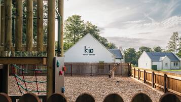 Área de juegos infantiles al aire libre