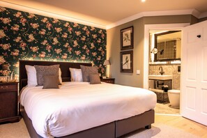 Room, 1 King Bed (Courtyard)