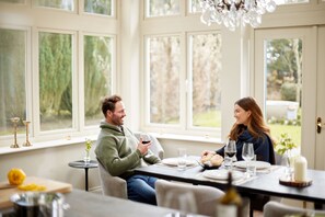 Cottage (Gardener's) | Dining room