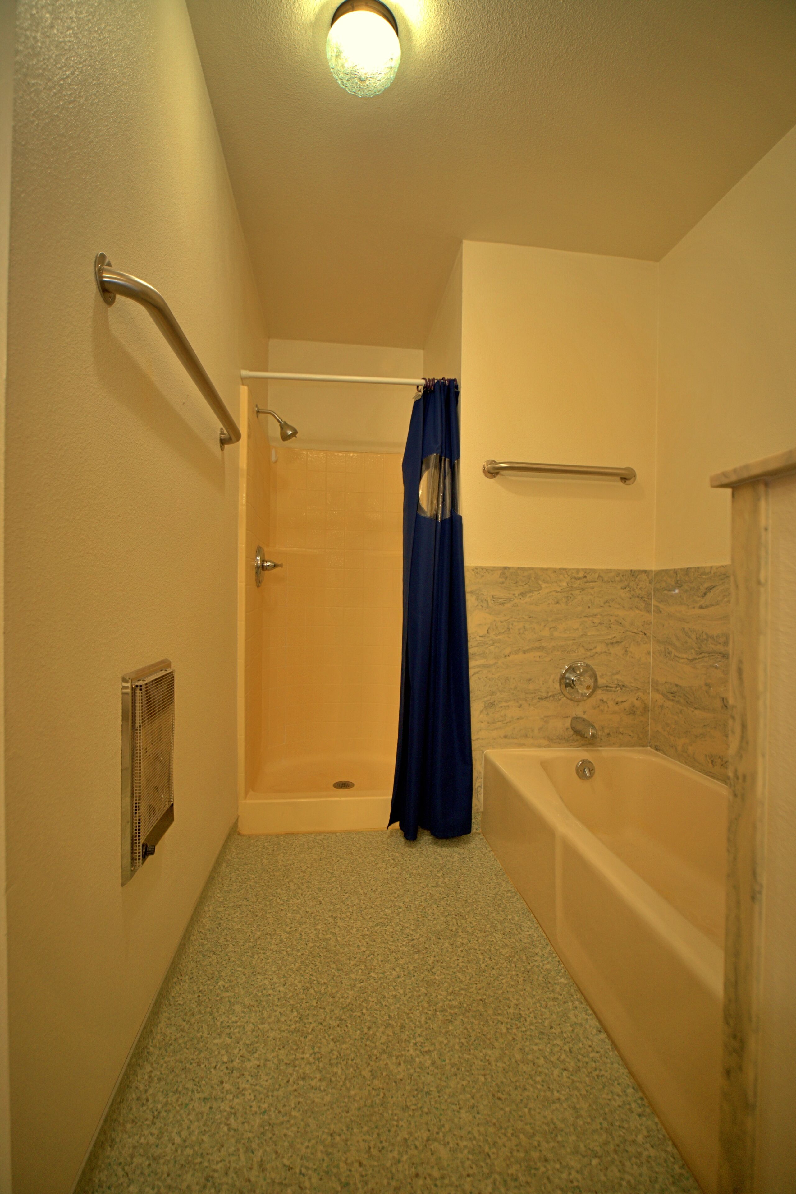 Enjoyable Family Home with the N. Fork River running through it. Book It!