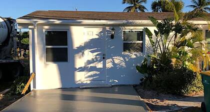 Private Studio Suite near the Beach