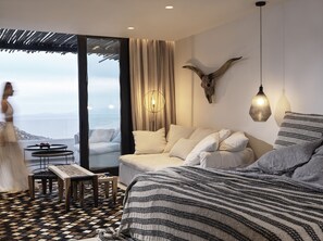 Exclusieve villa, meerdere slaapkamers, privézwembad, uitzicht op zee | Kameruitzicht