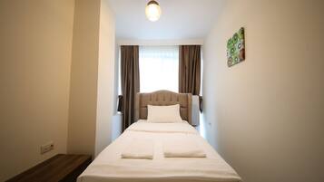 3 bedrooms, individually decorated, individually furnished