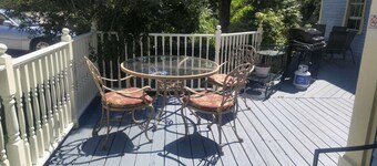 2 værelses suite på den historiske Port Albert Inn i den smukke Port Albert, Ontario!