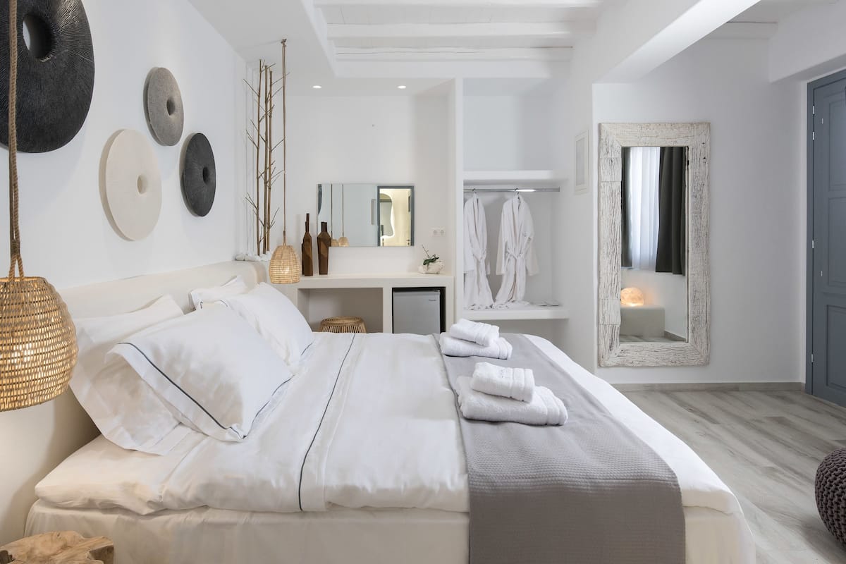 Junior Suite, Sea View | 1 bedroom, premium bedding, in-room safe, soundproofing