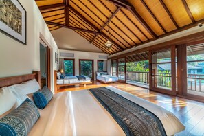 7 bedrooms, Internet - 7BR Villa For Large Groups W/Pool Table, Canggu! 9Min Drive To Seminyak Square! (Canggu)