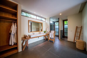 Interior - 7BR Villa For Large Groups W/Pool Table, Canggu! 9Min Drive To Seminyak Square! (Canggu)