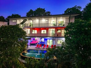 Exterior - Private Pool Villa for your family and friends / Private Chef available (Tambon Chalong)