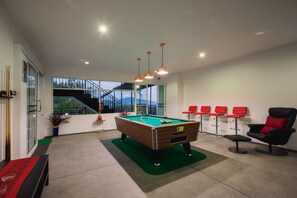 Games room - Private Pool Villa for your family and friends / Private Chef available (Tambon Chalong)