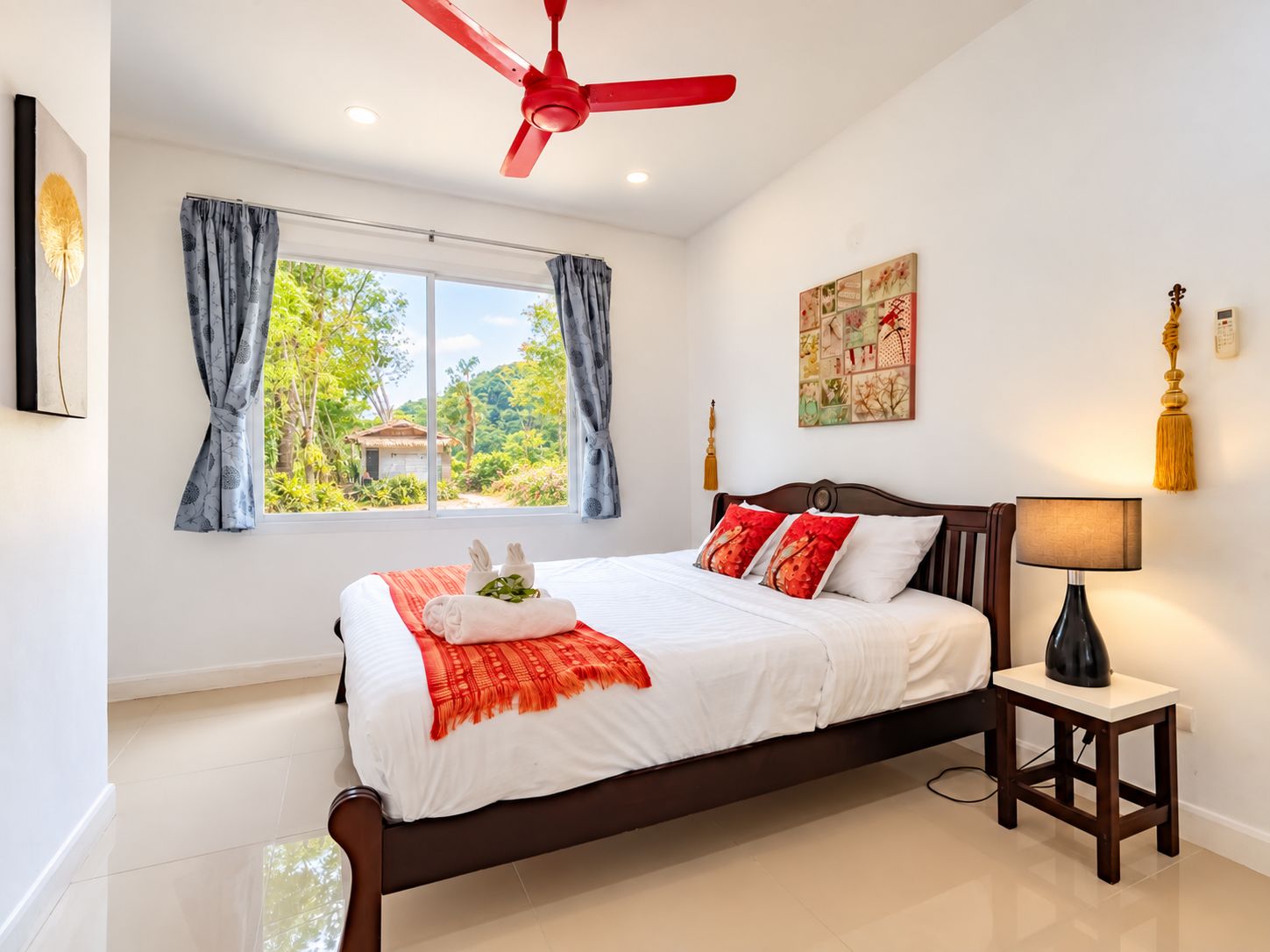 8 bedrooms, in-room safe, desk, iron/ironing board