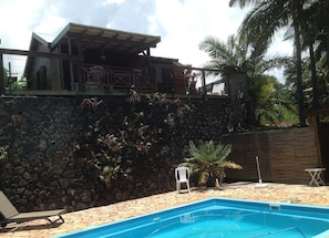 Outdoor pool, pool loungers - Les Vanilliers (Saint-Joseph)