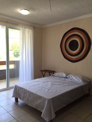 3 camere