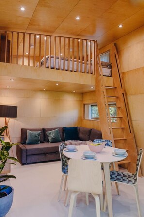 Lakeside Lodge | Iron/ironing board, bed sheets - Trecombe Lakes (Falmouth)