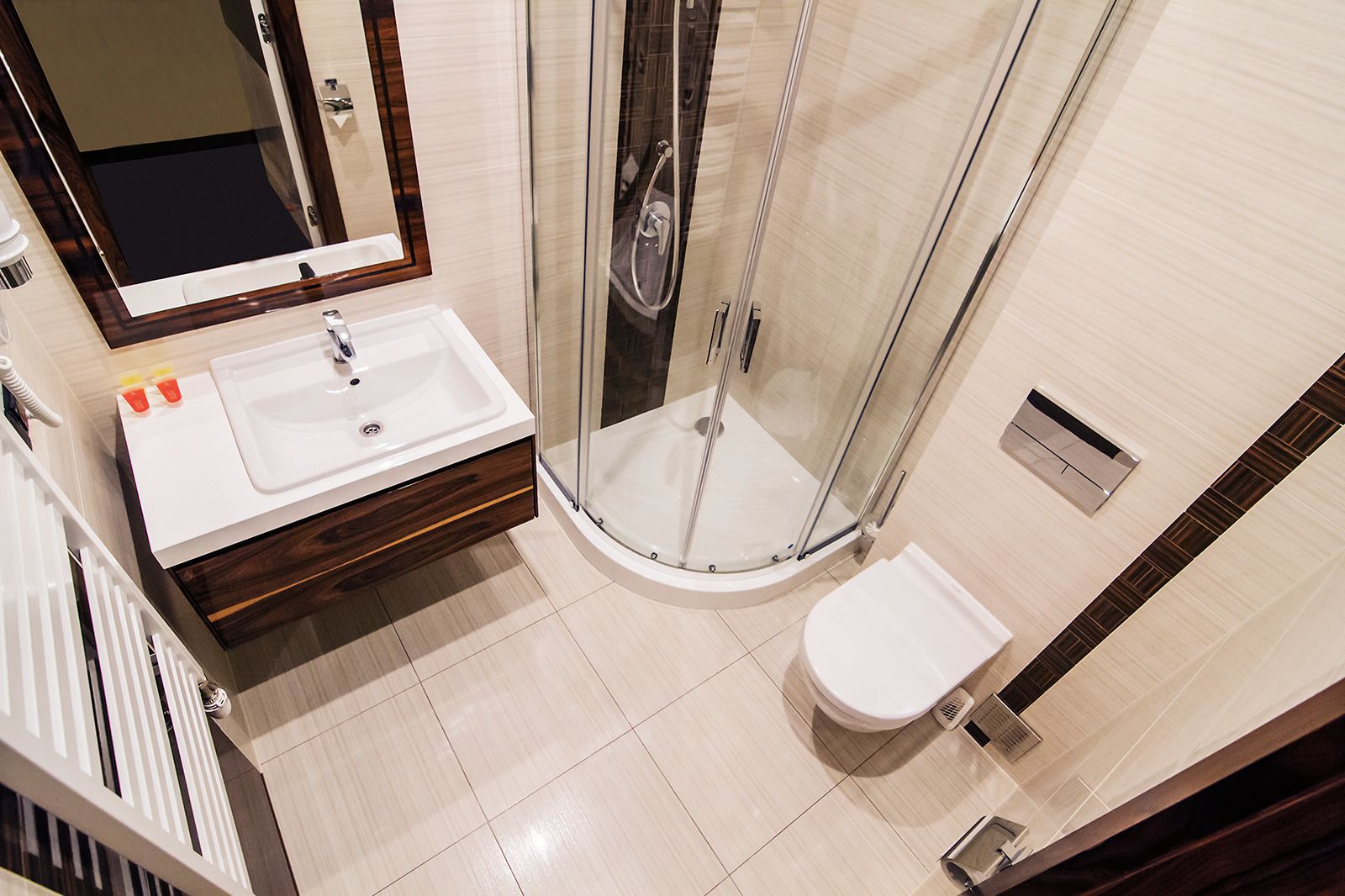 Shower kamar mandi