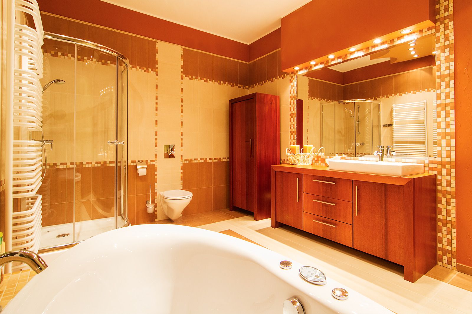 Standard Apartment | Bathroom | Shower, free toiletries, hair dryer, towels